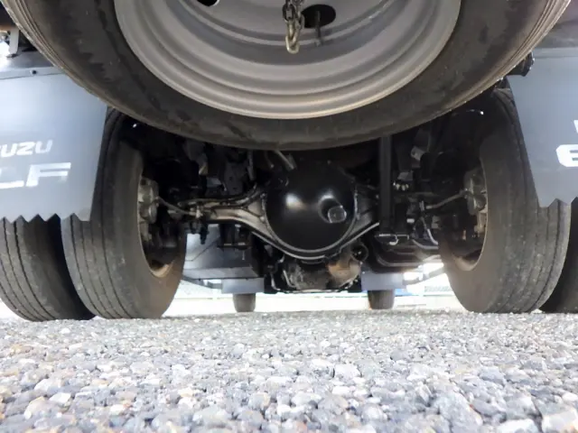 いすゞ エルフ 2RG-NMR88AR(2WD)の写真22