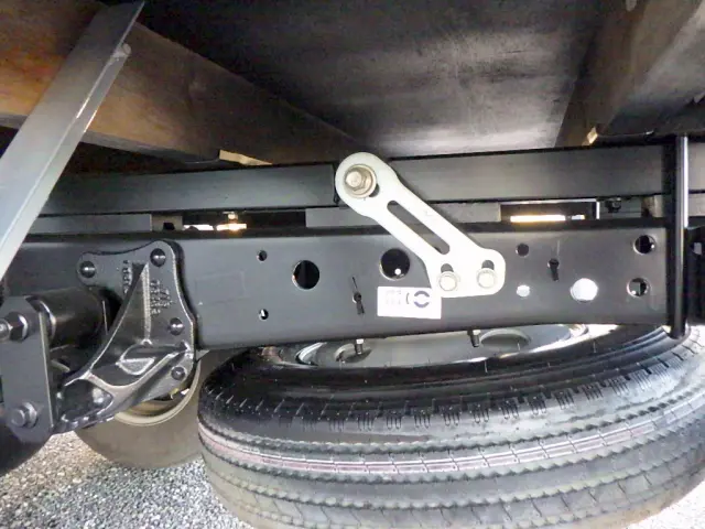 いすゞ エルフ 2RG-NMR88AR(2WD)の写真24