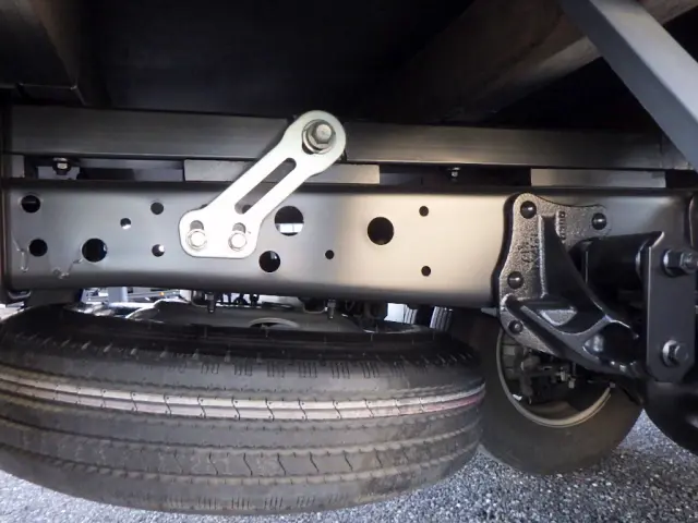 いすゞ エルフ 2RG-NMR88AR(2WD)の写真38