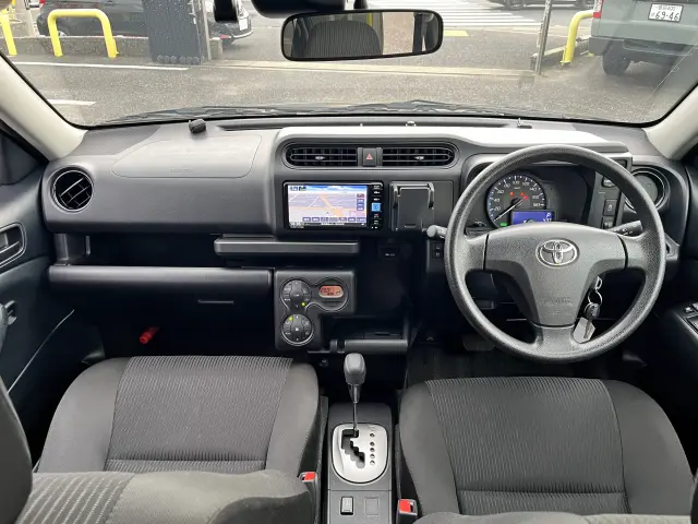 トヨタ プロボックスバン 6AE-NHP160V(2WD)の写真10