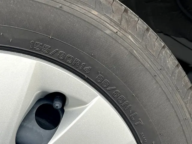 トヨタ プロボックスバン 6AE-NHP160V(2WD)の写真32