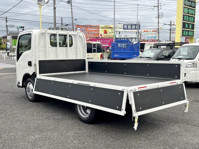 板ワレやウキもなくキレイな状態を維持しています☆|マツダ タイタン 2TG-LKR88AF(2WD)の写真7