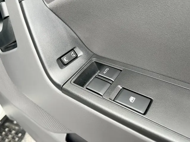 マツダ タイタン 2TG-LKR88AF(2WD)の写真25