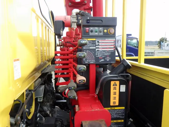 三菱 デリカ 2PG-FEB90(2WD)の写真11