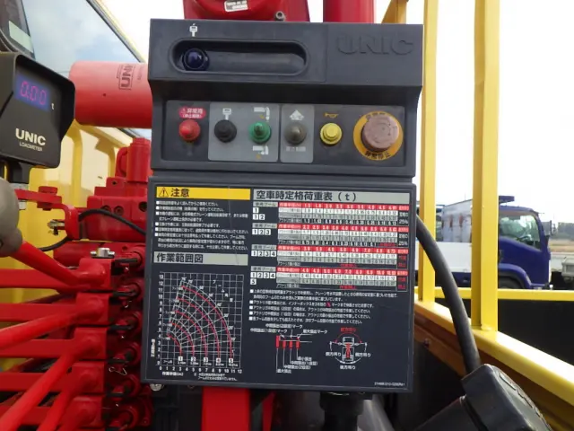 三菱 デリカ 2PG-FEB90(2WD)の写真12