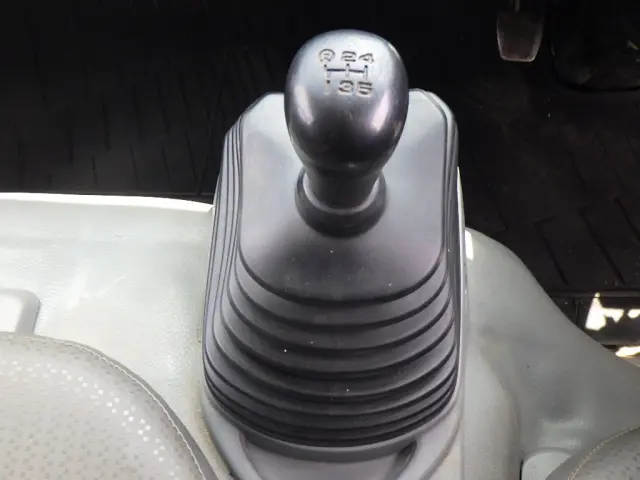 日野 デュトロ TKG-XZU620T(2WD)の写真14
