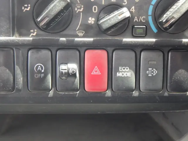 日野 デュトロ TKG-XZU620T(2WD)の写真17