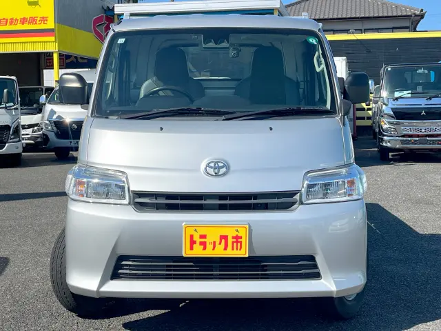 トヨタ タウンエーストラック 5BF-S413U(4WD)の写真2