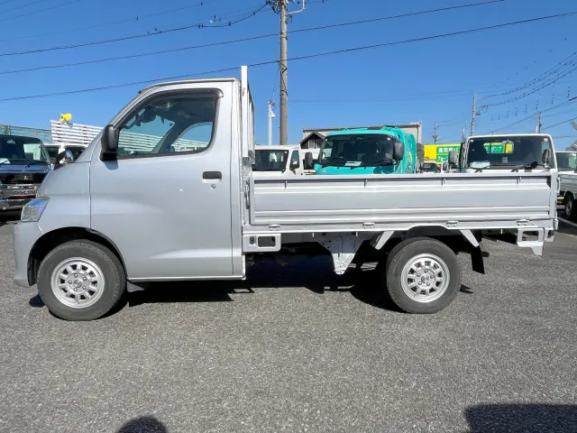 トヨタ タウンエーストラック 5BF-S413U(4WD)の写真4