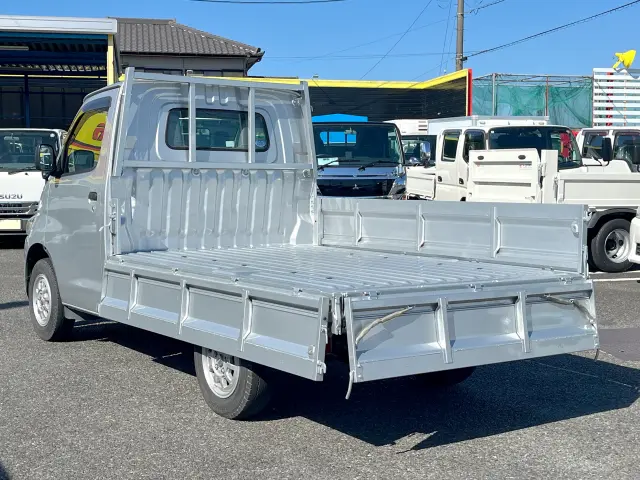 トヨタ タウンエーストラック 5BF-S413U(4WD)の写真7