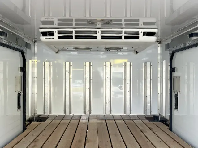 荷箱内面正面|三菱 キャンター TPG-FBA20(2WD)の写真12