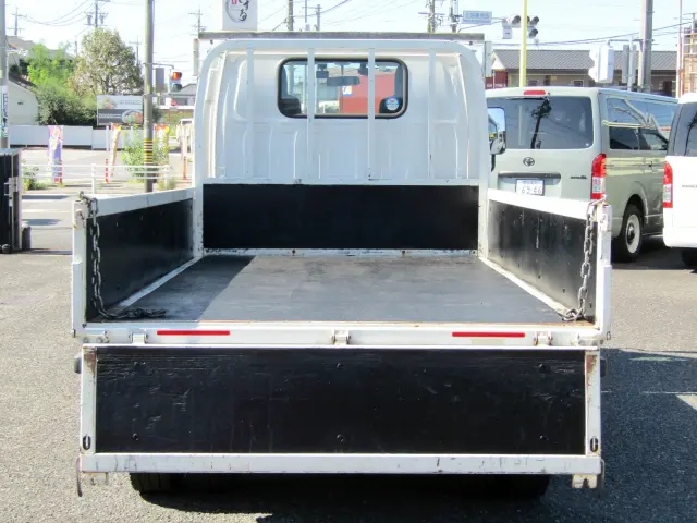 荷台内面はこんな感じ♪|マツダ タイタン 2RG-LHR88A(2WD)の写真6