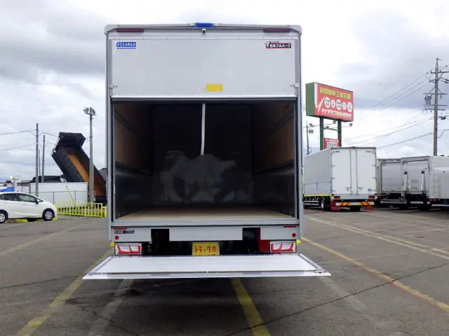 いすゞ フォワード 2RG-FRR90T4(2WD)の写真11