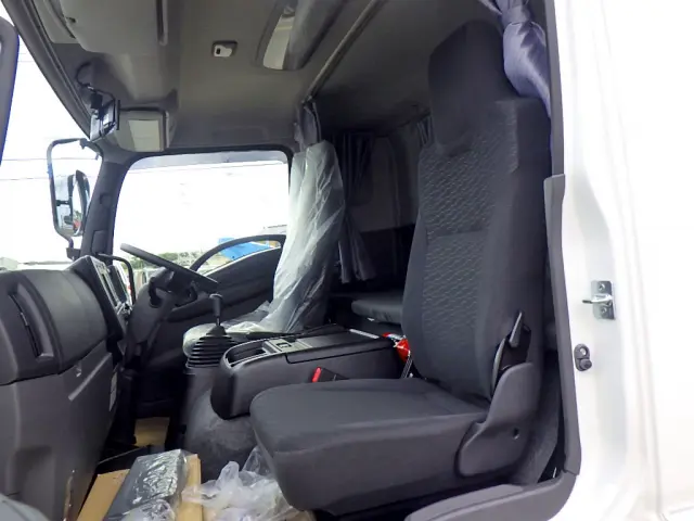 いすゞ フォワード 2RG-FRR90T4(2WD)の写真13