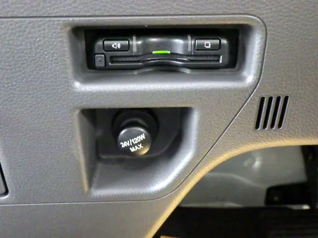 いすゞ フォワード 2RG-FRR90T4(2WD)の写真19