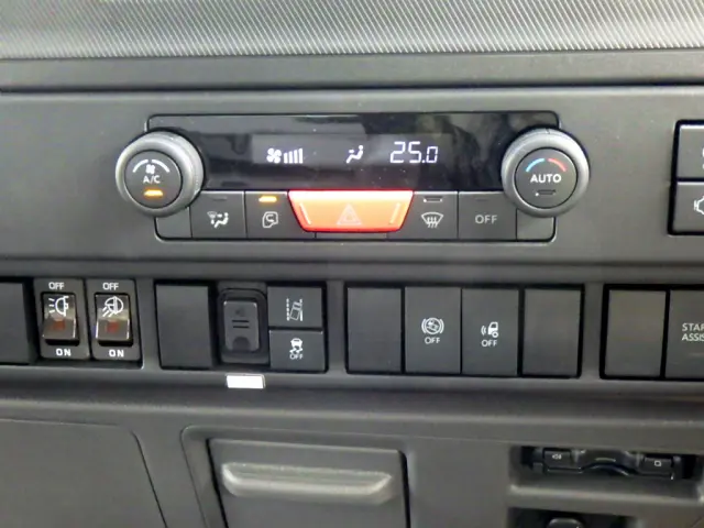 いすゞ フォワード 2RG-FRR90T4(2WD)の写真21