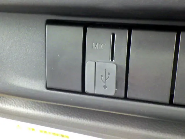 いすゞ フォワード 2RG-FRR90T4(2WD)の写真22