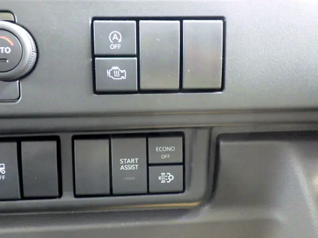 いすゞ フォワード 2RG-FRR90T4(2WD)の写真25