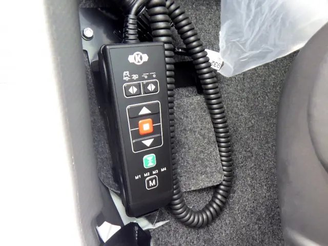 いすゞ フォワード 2RG-FRR90T4(2WD)の写真28