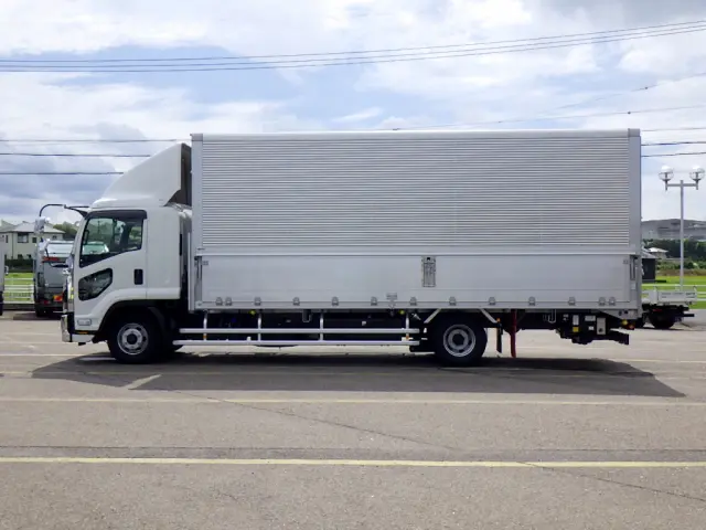 いすゞ フォワード 2RG-FRR90T4(2WD)の写真35