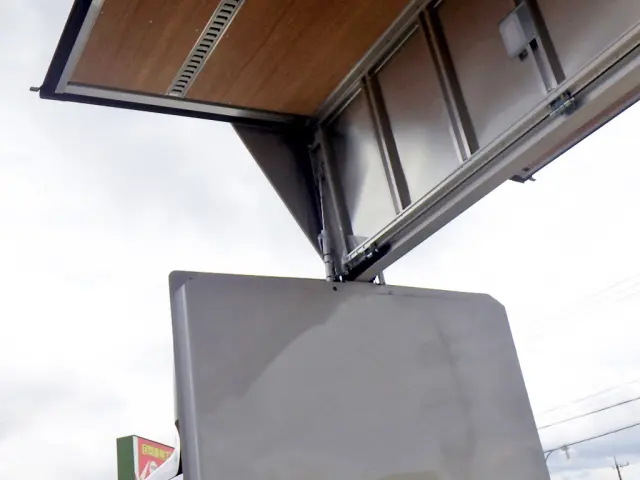 いすゞ フォワード 2RG-FRR90T4(2WD)の写真39