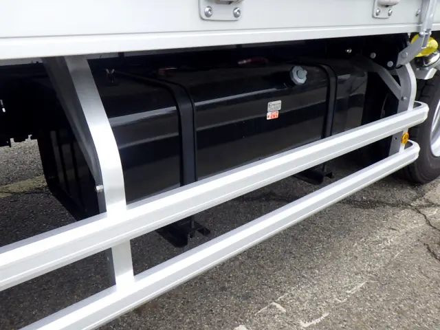 いすゞ フォワード 2RG-FRR90T4(2WD)の写真45