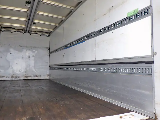 日野 レンジャー 2KG-FD2ABA(2WD)の写真9