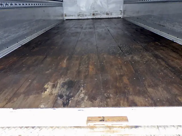 日野 レンジャー 2KG-FD2ABA(2WD)の写真11