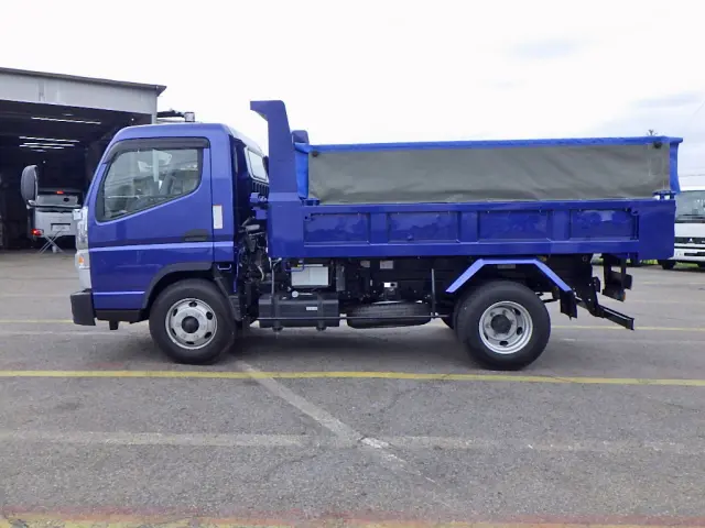 三菱 キャンター 2PG-FEBM0(2WD)の写真4