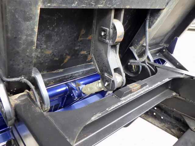 三菱 キャンター 2PG-FEBM0(2WD)の写真11