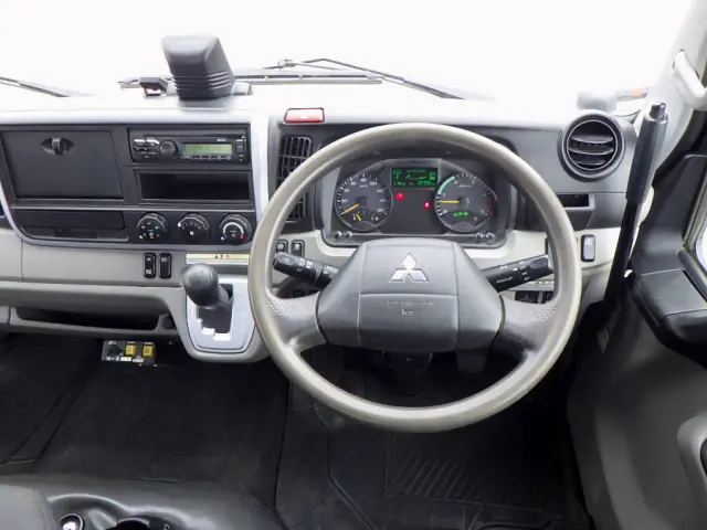 三菱 キャンター 2PG-FEBM0(2WD)の写真17