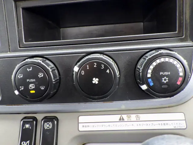 三菱 キャンター 2PG-FEBM0(2WD)の写真25