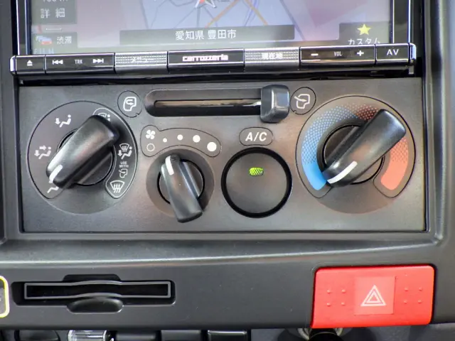 いすゞ エルフ 2RG-NNR88AR(2WD)の写真22