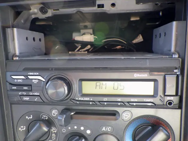 いすゞ エルフ 2RG-NMR88AR(2WD)の写真19