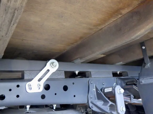 いすゞ エルフ 2RG-NMR88AR(2WD)の写真33