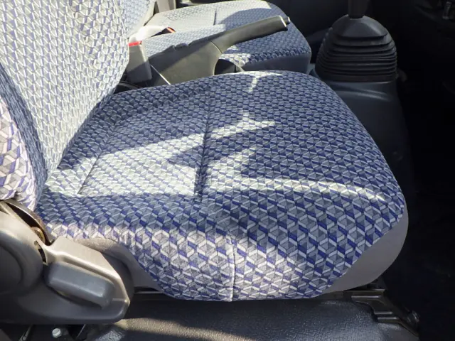 いすゞ エルフ 2RG-NMR88AR(2WD)の写真47