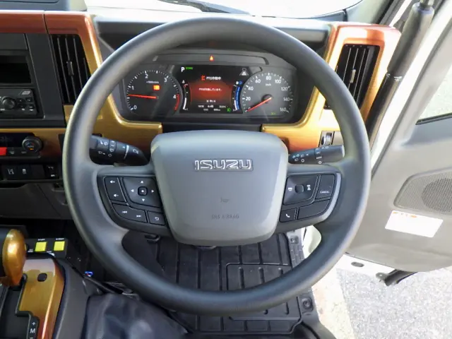 いすゞ エルフ 2RG-NJR88AM(2WD)の写真10