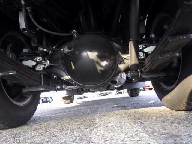 いすゞ エルフ 2RG-NJR88AM(2WD)の写真22