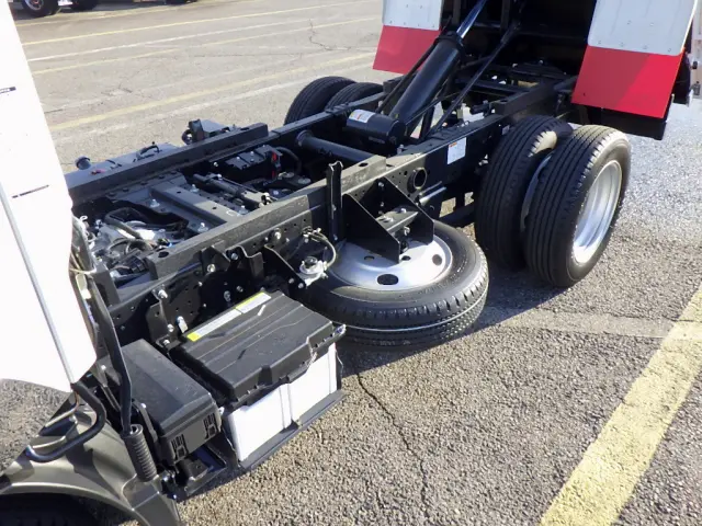 いすゞ エルフ 2RG-NJR88AM(2WD)の写真40