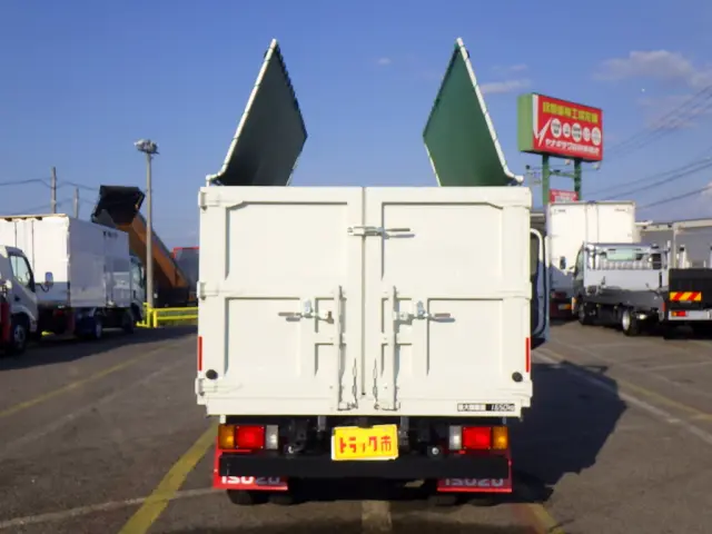 いすゞ エルフ 2RG-NJR88AM(2WD)の写真45