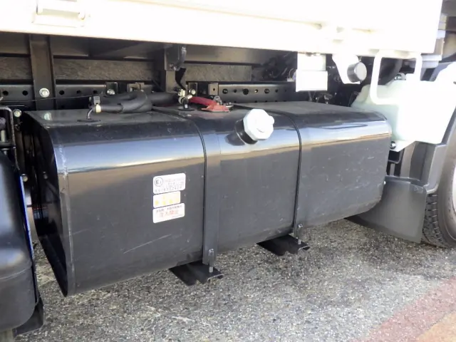 いすゞ エルフ 2RG-NJR88AM(2WD)の写真48