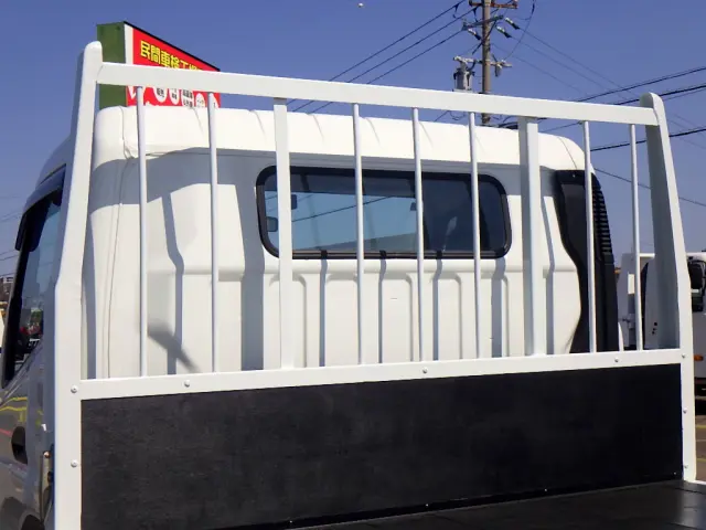三菱 キャンター 2PG-FEDS0(2WD)の写真13