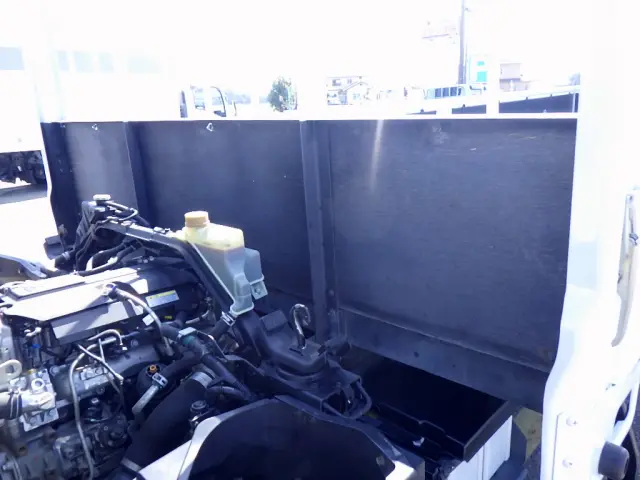 三菱 キャンター 2PG-FEDS0(2WD)の写真35