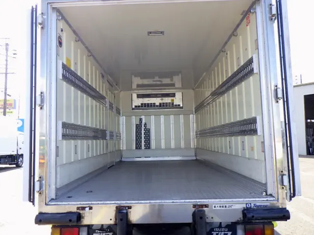 いすゞ エルフ TKG-NPR85AN(2WD)の写真8