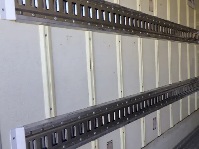 いすゞ エルフ TKG-NPR85AN(2WD)の写真15