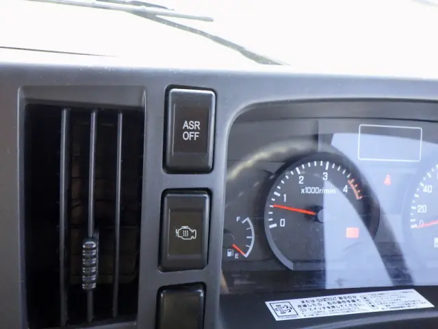 いすゞ エルフ TKG-NPR85AN(2WD)の写真30