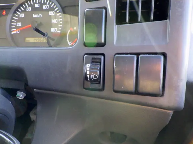 いすゞ エルフ TKG-NPR85AN(2WD)の写真32