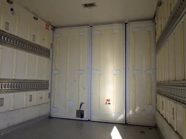 いすゞ エルフ TKG-NPR85AN(2WD)の写真47