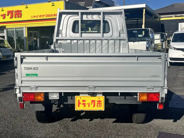 トヨタ タウンエーストラック 5BF-S403U(2WD)の写真5