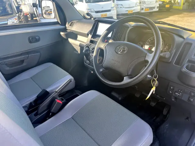 トヨタ タウンエーストラック 5BF-S403U(2WD)の写真13